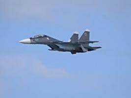 Übungsflug geht schief: Russischer Kampfjet stürzt auf der Krim ab